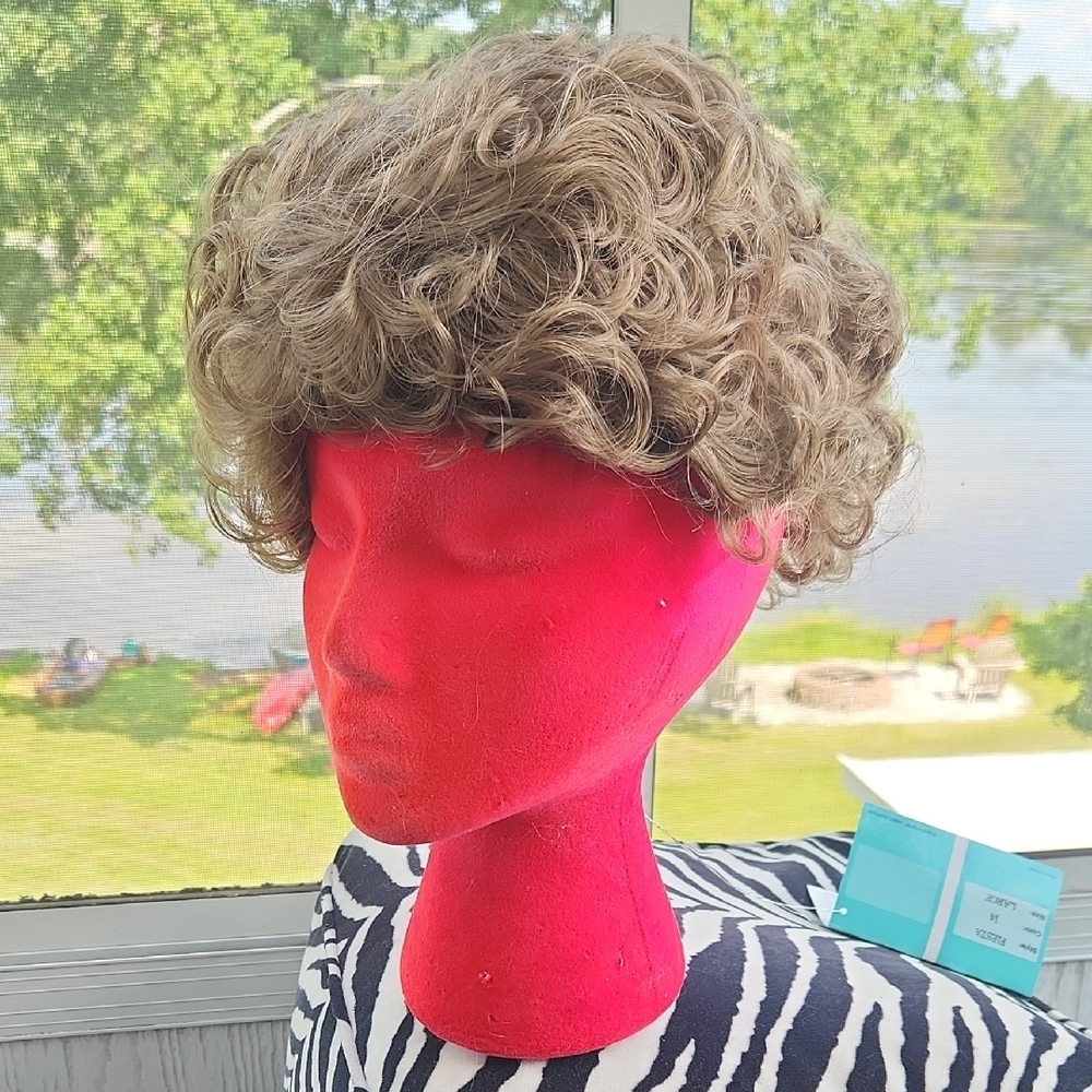 Vintage Fashion Club Designs Short Curly Wig Fiesta Color 14 Large